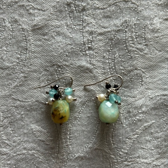 Elegant Turquoise and Green Beaded Necklace Set - Picture 2 of 3